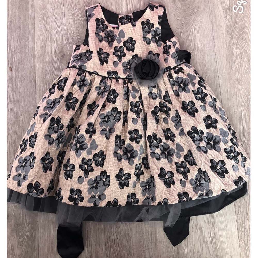 Pretty as a Picture gold and black floral dress